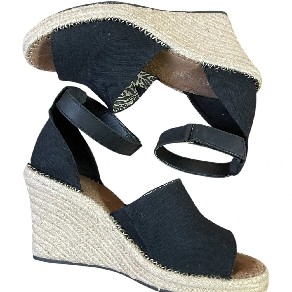 Wedge Marisol sandals‎ by Tom’s Ankle strap contrasting stitching Canvas Sz. 10